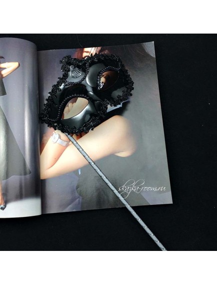 Siyah Işıltılı Tutmalı Fotoğraf Çekimi Maskesi