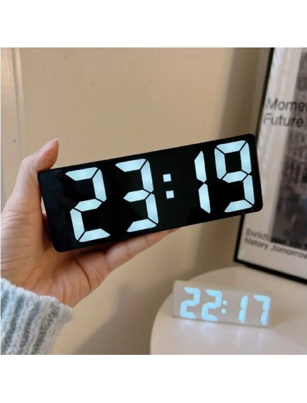 Dijital Sese Duyarlı Alarmlı Masa Saati