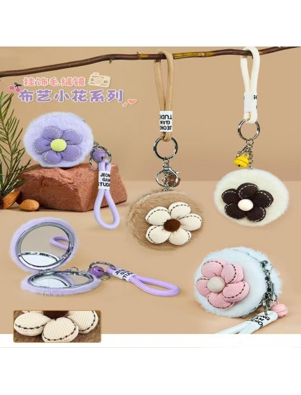 Papatya Tasarımlı Peluş Cep Aynası