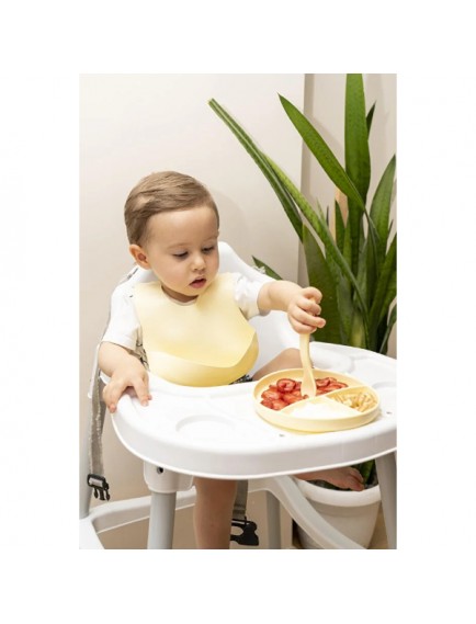 Sarı 3’lü Silikon Yemek Seti – Önlük + Diş Kaşıyıcılı Kaşık + Vakumlu Tabak